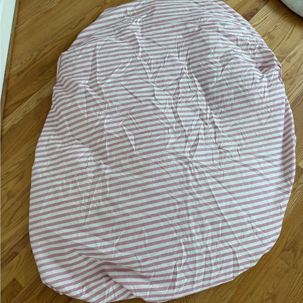 Pink and white striped bed sheet set - Queen - Picture 4 of 7